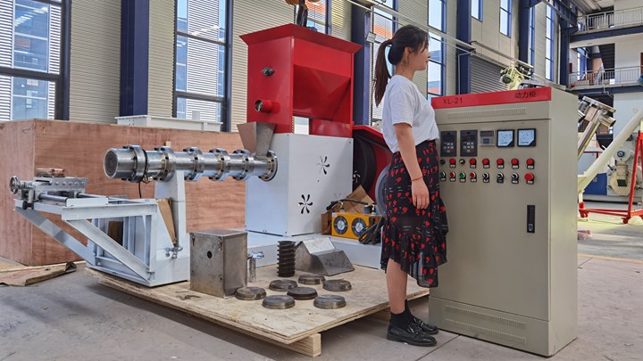 Poultry feed pellet making machines for farm use in Ghana